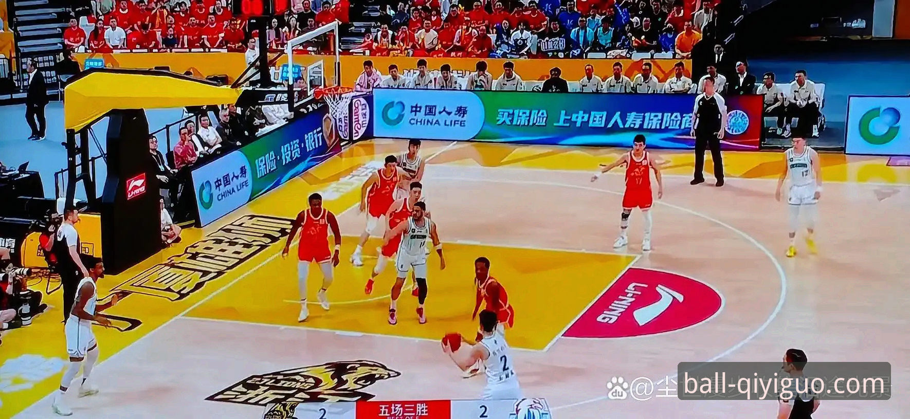 CBA季后赛山西2-0横扫青岛晋级八强：团队篮球的胜利与奇异果体育数据平台深度分析